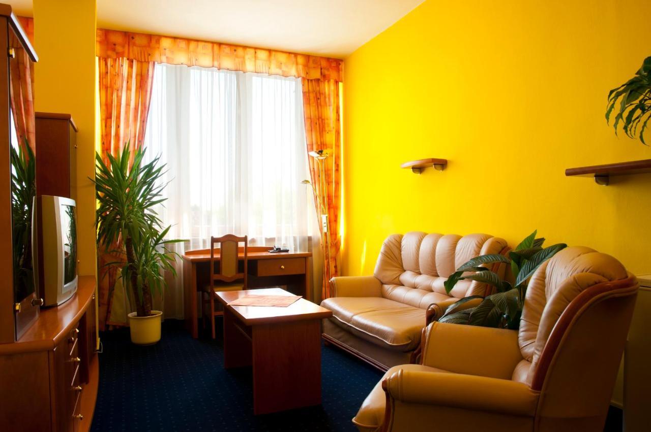 Hotel Slunce Havlíčkŭv Brod Eksteriør billede